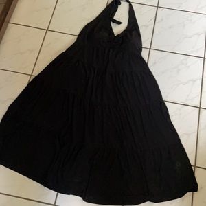 Cuestiona halter black dress